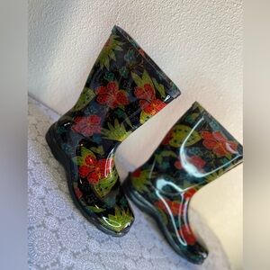 Sloggers~Fashion Floral~Waterproof~Rain & Garden Boots w/Traction Control~Size 9